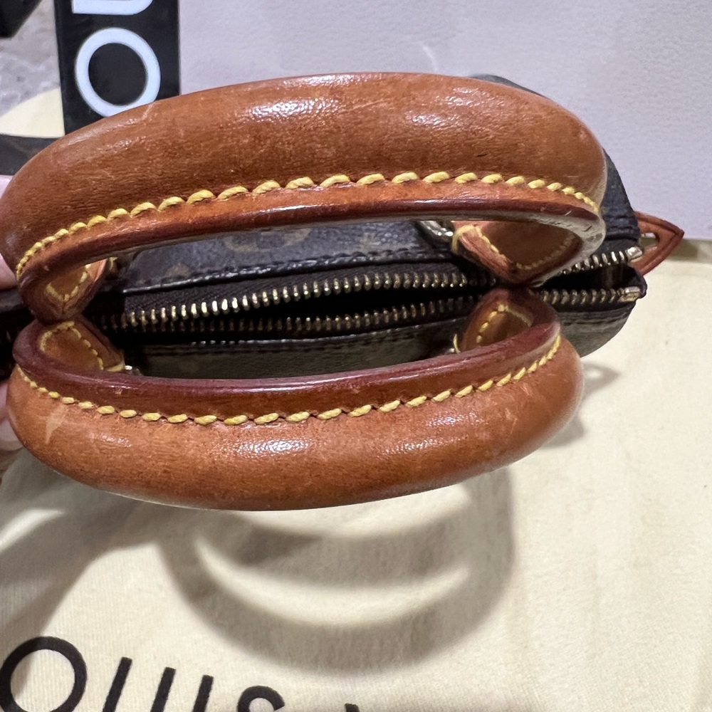 🔥💯Authentic LOuis Vuitton Mini Speedy🔥 - Picture 8 of 16